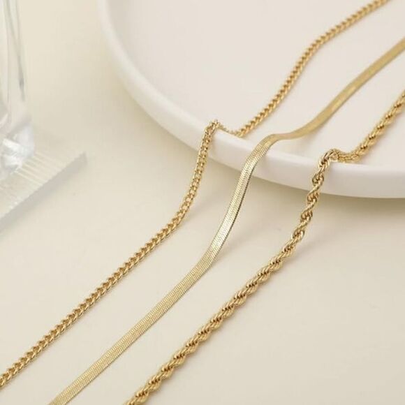 15 Assorted Jewelry Items Gold and Silver Tone MISTERY Kit (15 Pc) - Picture 11 of 14